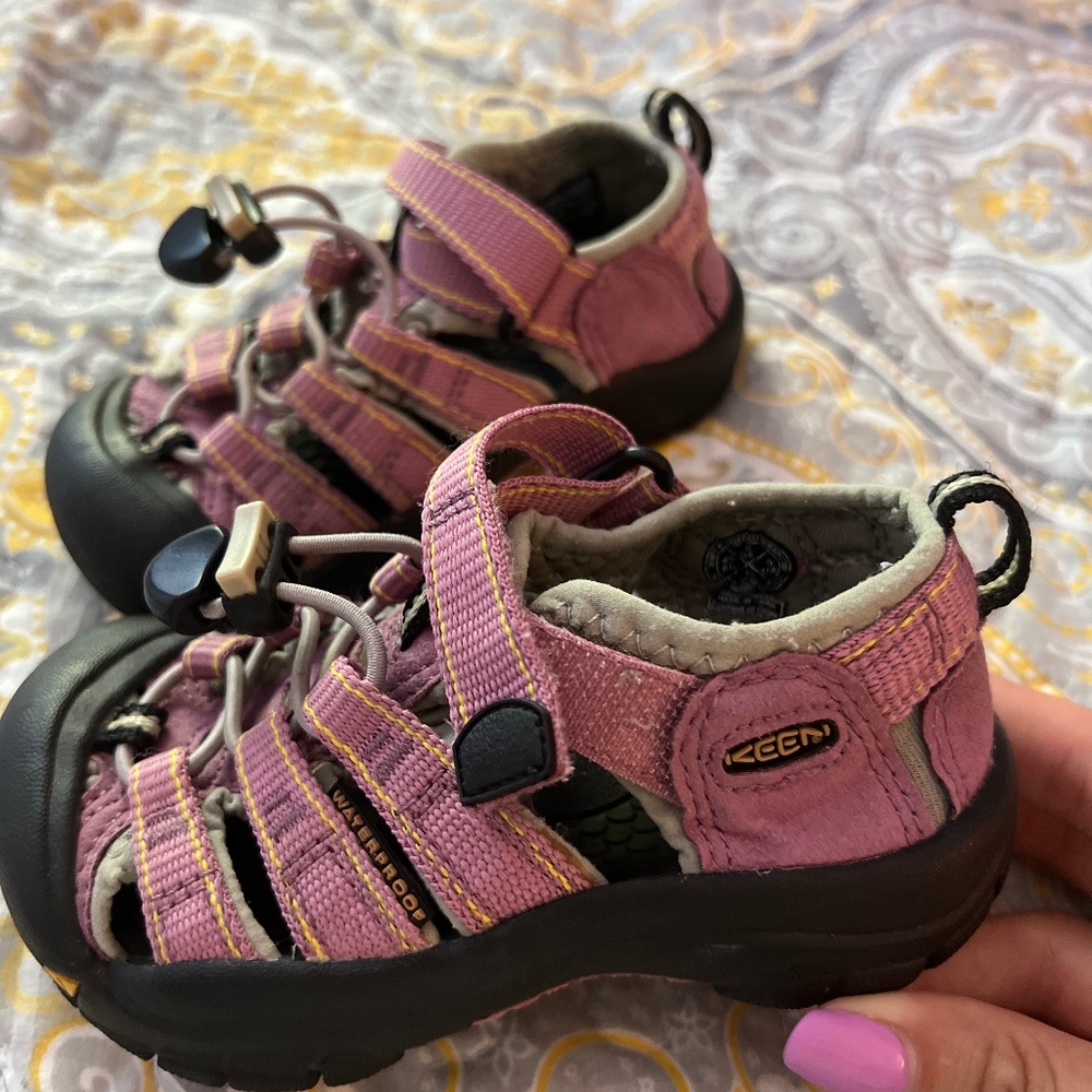 Keen shoes